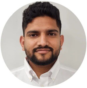  Akshay Maini