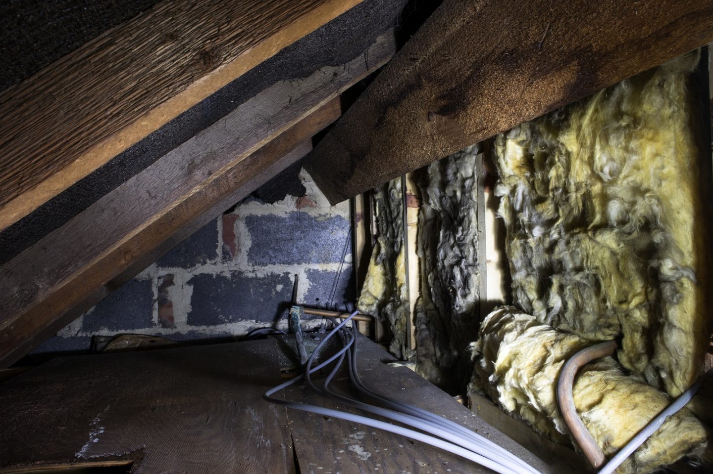 how to prevent mould in crawl space