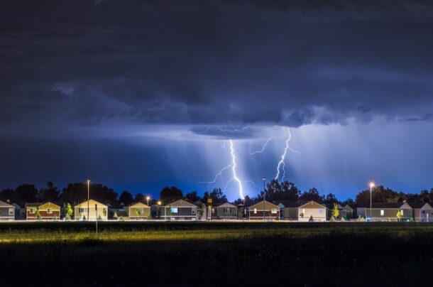 How to Calm Children During Thunderstorms