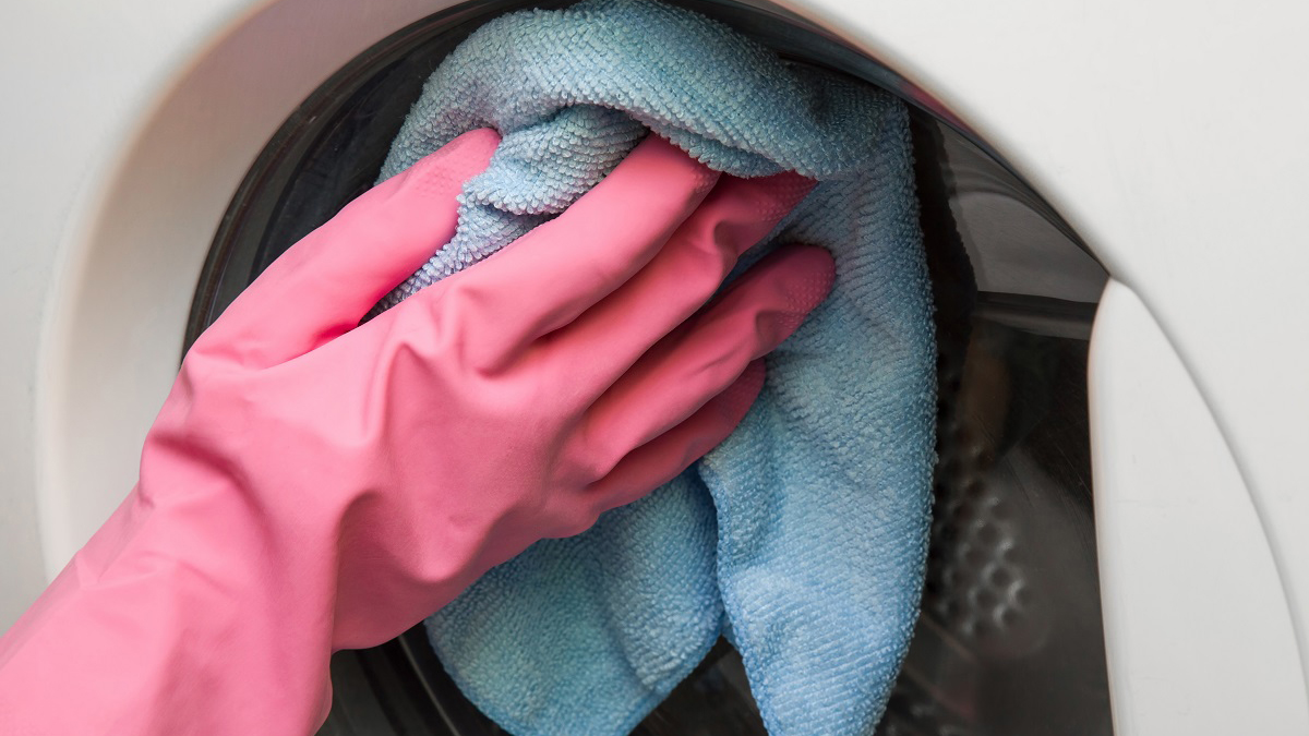 How to Properly Clean Your Washing Machine and Dryer